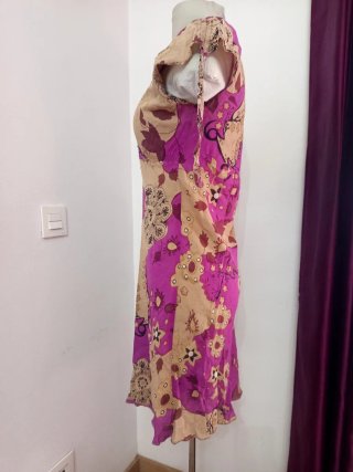 Vestido estampado floral morado y beige