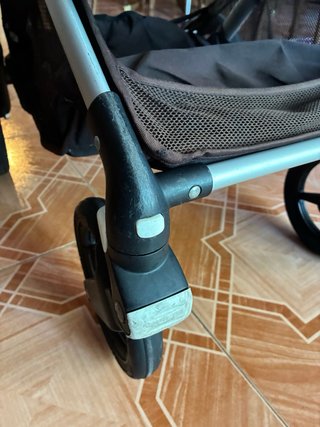 Carro Bugaboo Fox con capazo y dos capotas