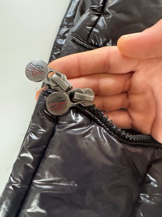 Chaleco Moncler Negro con Capucha