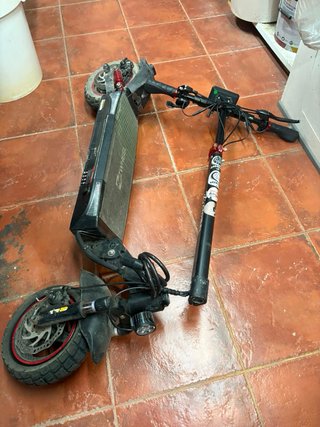 Patinete Eléctrico con Cargador