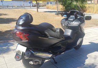 Suzuki Burgman 650 Executive Negra