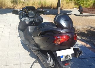 Suzuki Burgman 650 Executive Negra