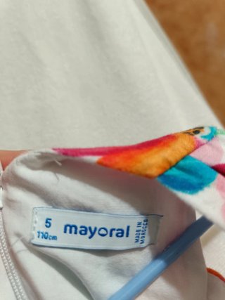 Vestido Mayoral floral con lazo.talla 5 años