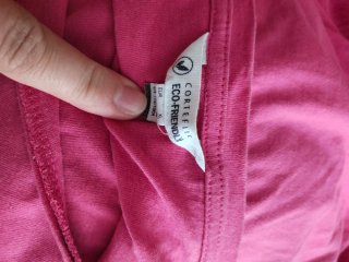 Camiseta Cortefiel volantes verano rosa