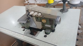 Máquina Overlock Rockwell-Rimoldi 3 hilos