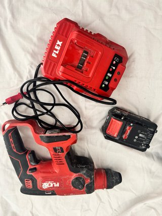 Martillo Percutor Flex con Cargador y Batería