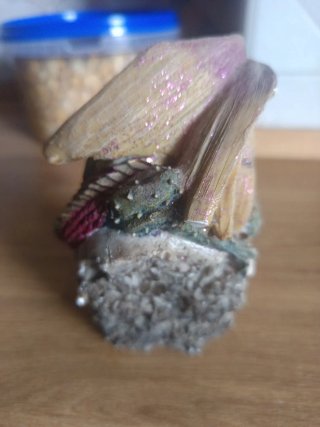 Figura Calavera Gótica con Dragón