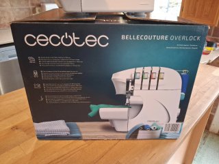 Máquina de coser Cecotec Overlock