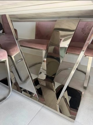 Mesa comedor + 6 sillas terciopelo rosa