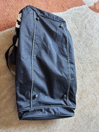 Mochila Adidas Negra y Blanca