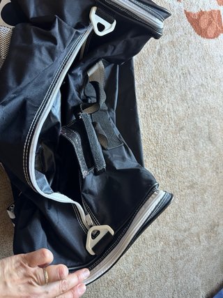 Mochila Adidas Negra y Blanca