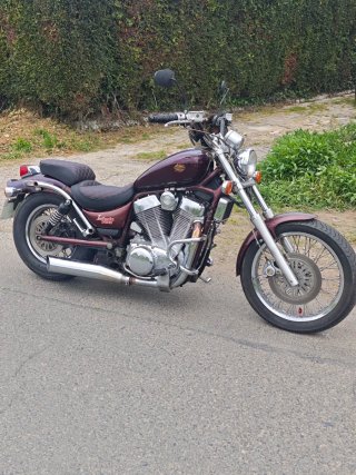 Suzuki Intruder VS1400 Cruiser