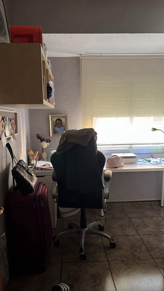 Armario, escritorio y  estanteria  URGE VENTA