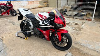 Honda CBR 600 RR 2008 Roja y Blanca