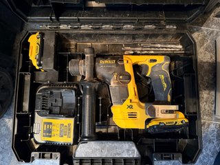 Martillo Ligero Dewalt 12V XR Brushless