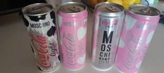 Lattine Coca Cola Moschino da collezione