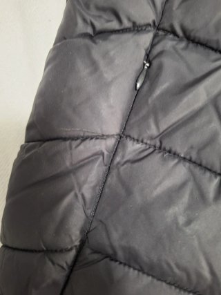 Plumas ligero Lefties negro