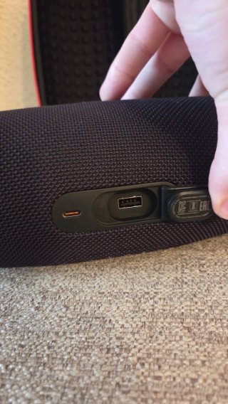 Altavoz JBL Charge 5 Negro nuevo, con funda