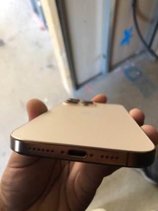 iPhone 16 Pro Max - Salud Batería 93%