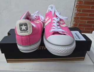 Converse Rosadas Talla 38.5