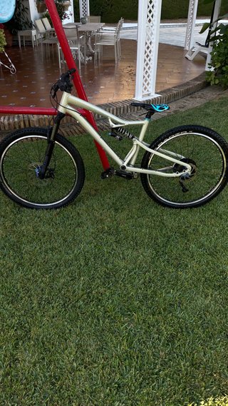 Bicicleta de Montaña Doble Suspensión