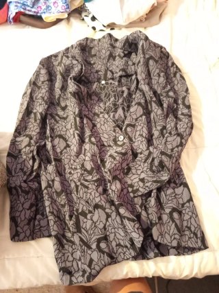 Conjunto chaqueta y falda estampado floral
