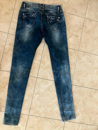 Pantalón vaquero pitillo azul
