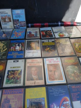 Lote 75 Casetes Música Variada