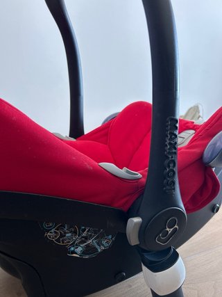 Maxi-Cosi Cabriofix + Adaptadores Bugaboo Fox