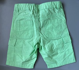 Pantalón corto niño verde