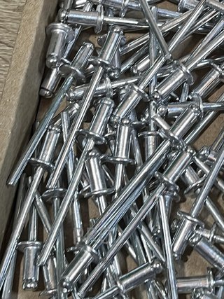 Remaches ciegos de 4,0 x 8 mm