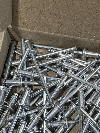 Remaches ciegos de 4,0 x 8 mm
