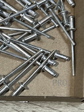 Remaches ciegos de 4,0 x 8 mm