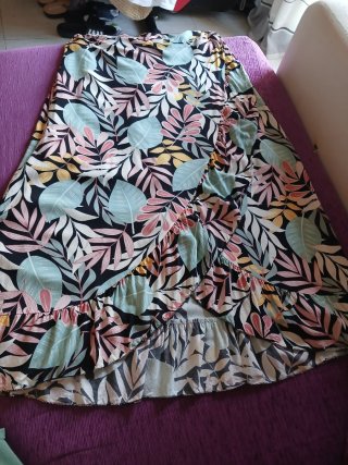 Falda larga estampada tropical y forro