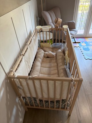 Cuna de madera IKEA sin usar