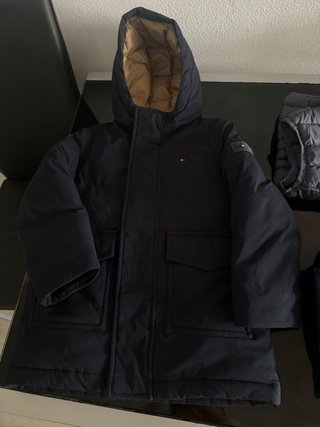 Conjunto di abbigliamento e scarpe per bambini
