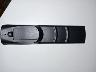 Smart TV 32 NPG más soporte para colgarla en pared