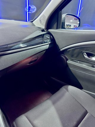 RENAULT MEGANE III Hatchback 1.5 dCi