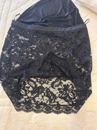 Falda Mango encaje negra