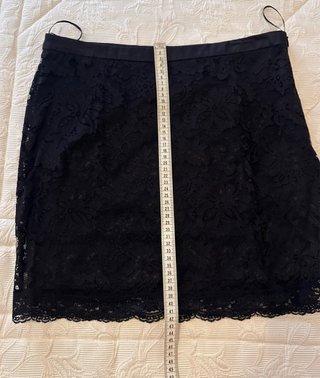 Falda Mango encaje negra