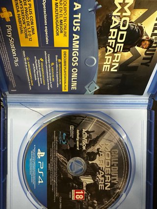 Pacchetto Call of Duty PS4 BO3 MW Infinite Warfare Adva