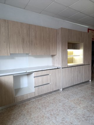 Cocina completa con encimera y montaje