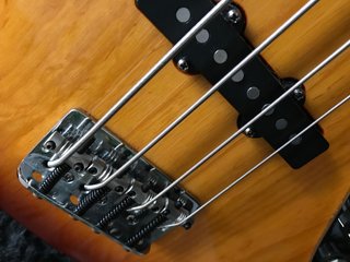 Fender Jazz Bass Deluxe USA (2013). Fresno.