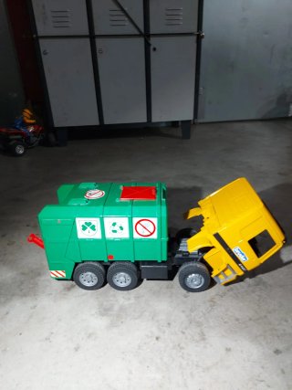 Camión Bruder MAN Reciclaje