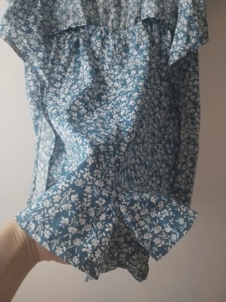 Mono corto Shein floral azul
