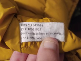 Plumífero The North Face Negro y Amarillo