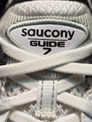 Saucony Progrid Guide 7 White and Black