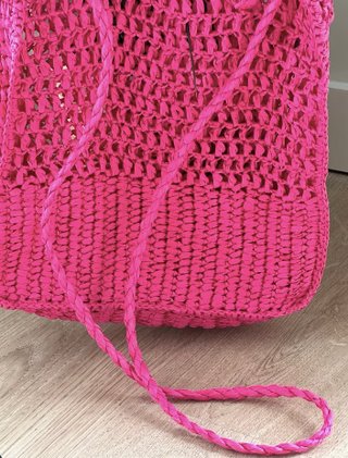 Bolso de rafia Parfois rosa fucsia