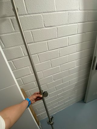 Puerta corredera 72.5x203cm + guía 205cm nueva.