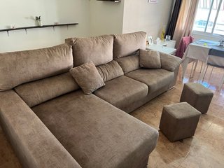 Sofá Cama Chaise Longue con Arcón y Puffs